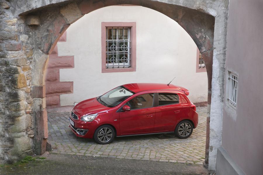  Mitsubishi Space Star 2016 года  (EU) (фото 29 из 45)